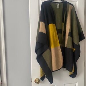 Vince Camuto Black and Yellow Colorblock Cape